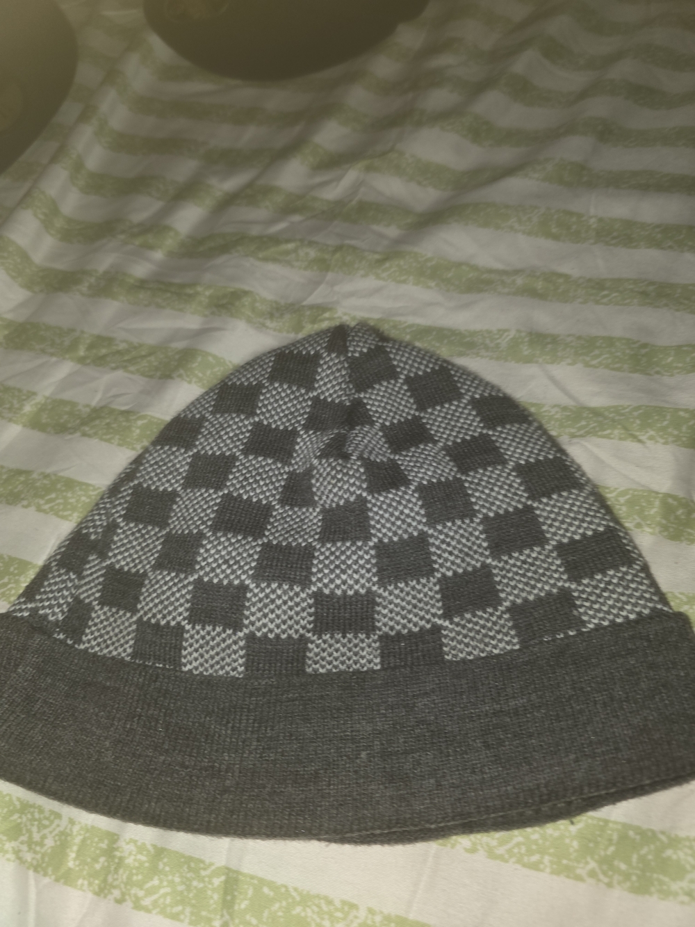 Louis Vuitton Gray Checker Knit Beanie with Logo Patch - Picture 2 of 2